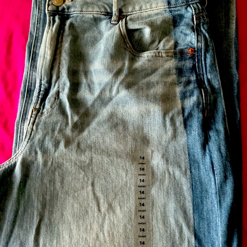 NWT AMERICAN EAGLE Drape stretch super high waist BAGGY JEANS 
SIZE 14
